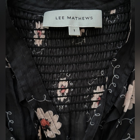 Lee Mathews Simone Loose Cut Floral Top - Picture 12 of 13